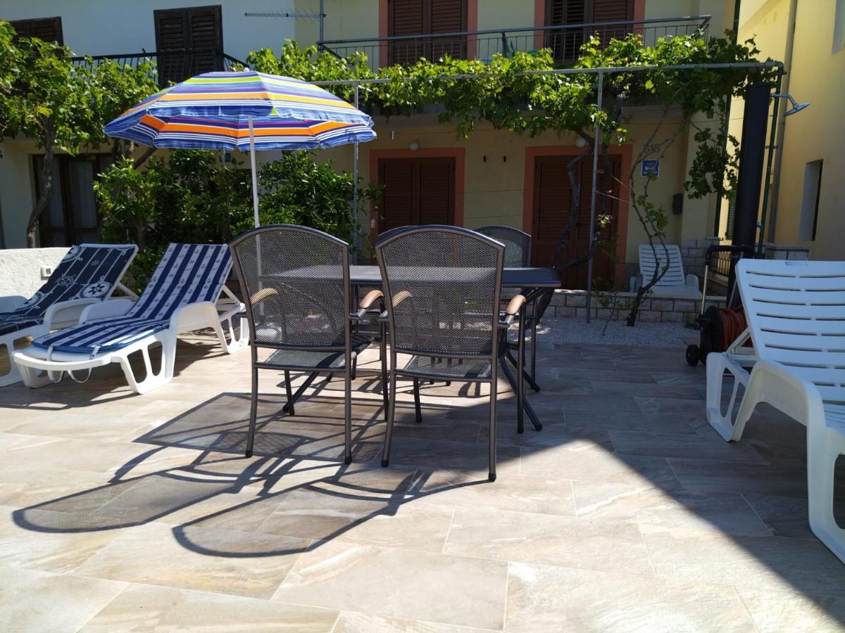 Apartmani Katarina Barbat na Rabu Exterior photo