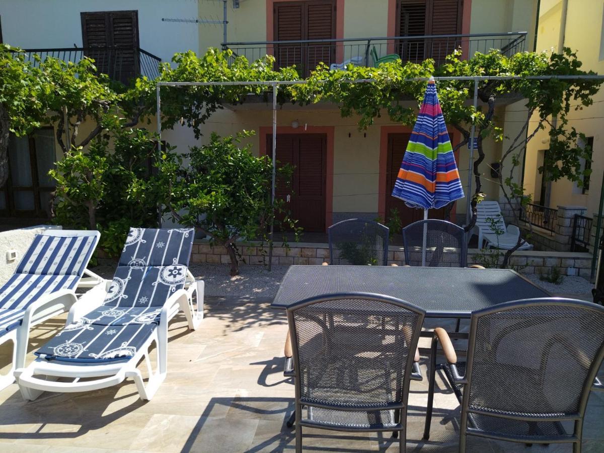 Apartmani Katarina Barbat na Rabu Exterior photo