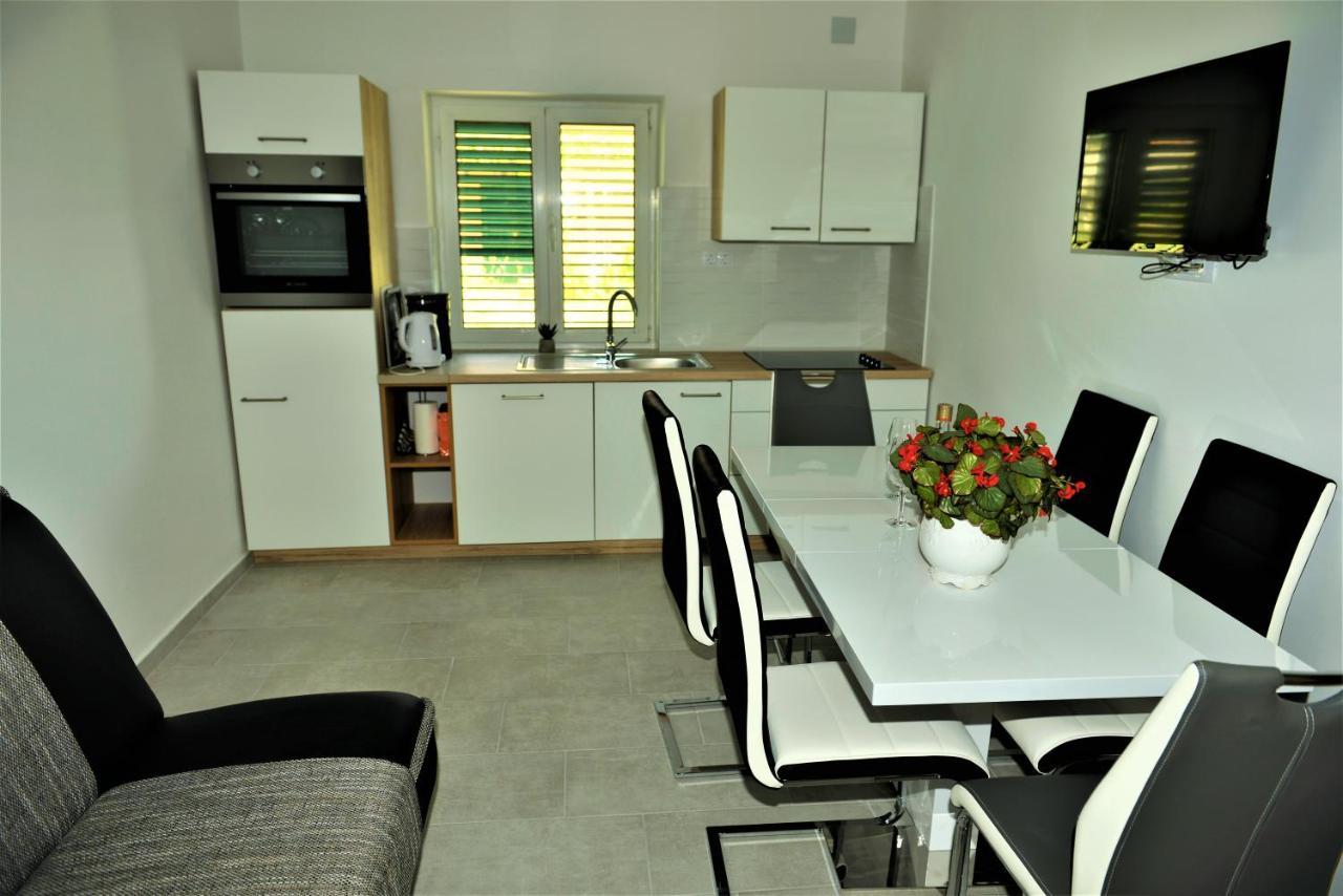 Apartmani Katarina Barbat na Rabu Exterior photo